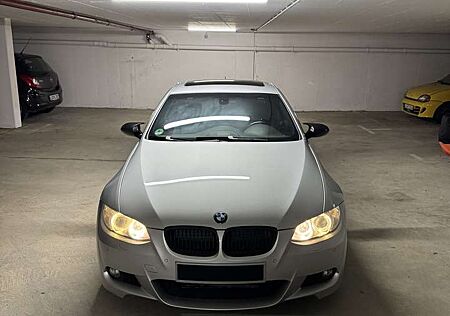 BMW 335i 335 Coupe Aut. (Scheckheft, TÜV NEU)