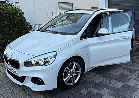 BMW 218d 218 Active Tourer + M-Innenausstattung