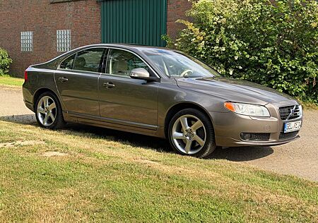 Volvo S80 Volvo S80 V8 AWD | Sitzbelüftung | Four-C | ACC | Dynaudio | LPG | Keyless
