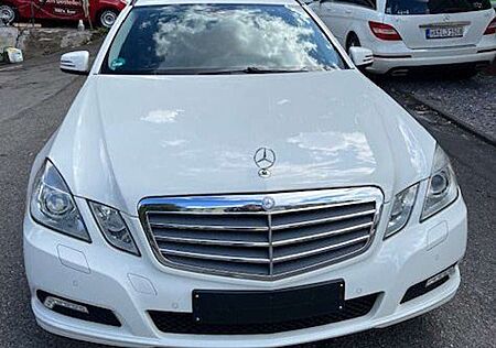 Mercedes-Benz E 350 CDI BlueEfficiency (212.225)