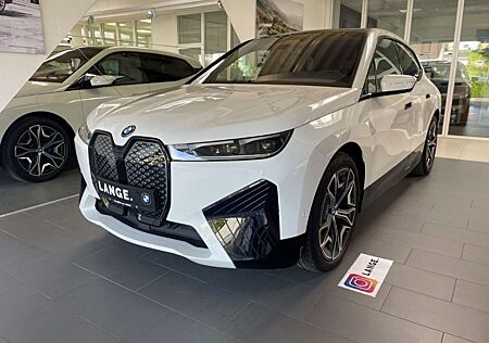 BMW iX XDRIVE40 Sportpaket Laser Sky Lounge Softcl.