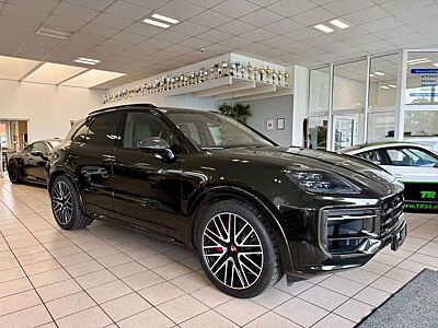 Porsche Cayenne GTS PTS-Farbe/CarbonDesign/HUD/Burmester