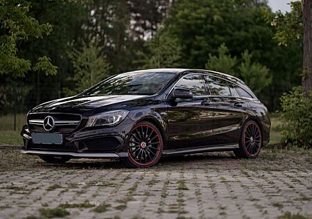 Mercedes-Benz CLA 45 AMG Shooting Brake 4Matic performance