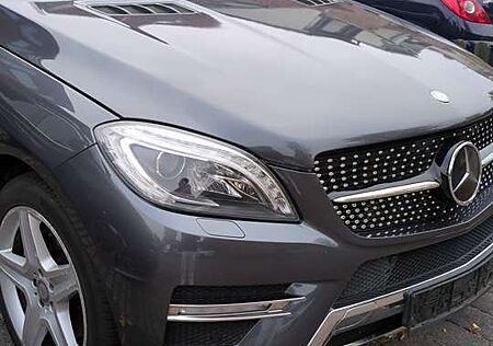 Mercedes-Benz ML 350 BlueTEC 4MATIC 7G-TRONIC Edition 1