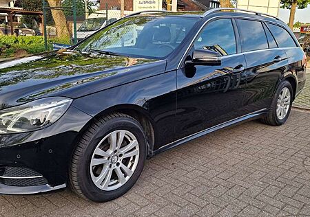 Mercedes-Benz E 220 BlueTEC BlueEFFICIENCY Edition 9G-TRONIC Elegance