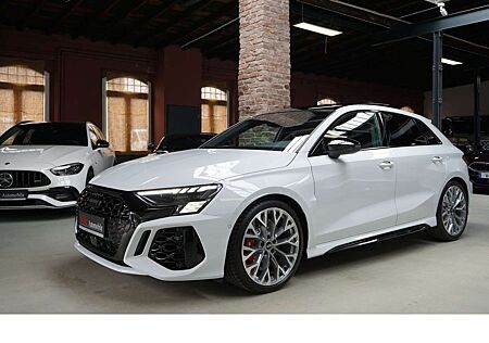 Audi RS3 Sportback Pano Matrix 280Km/h Leder B&O 19´
