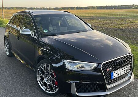 Audi RS3 B&O Keyless Pano RS Sitze Sport AGA