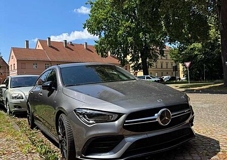 Mercedes-Benz CLA 35 AMG 4Matic Shooting B Speedshift 7G-DCT