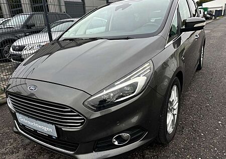 Ford S-Max 2.0 TDCi Titanium Navi+/Panorama/7P-Voll!