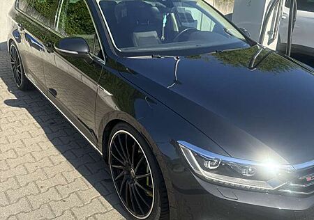 VW Passat Variant Volkswagen Highline BMT/Start-Stopp 4Motion