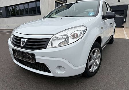 Dacia Sandero 1.2 16V Laureate