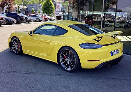 Porsche Cayman 718 GT4