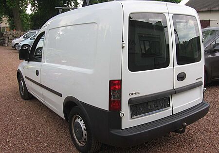 Opel Combo 1.4 Twinport mit AHK