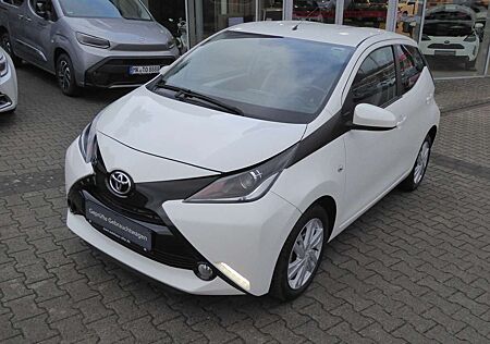 Toyota Aygo x-play touch