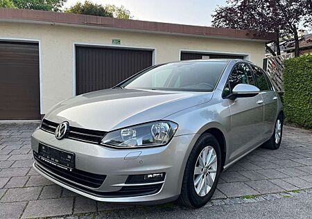 VW Golf Volkswagen 7 1.6 TDI 4Motion BMT Rabbit PDC-SHZ-TEMP