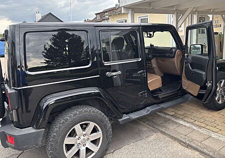 Jeep Wrangler Unlimited Hard-Top 2.8 CRD DPF Automatik Sahara
