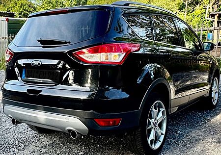 Ford Kuga 2.0 TDCi 4x4 Aut. SYNC