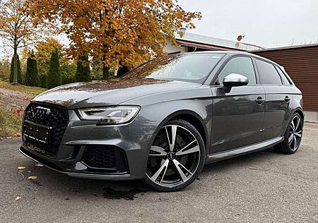 Audi RS3 Sportback 2.5 TFSI quattro / LEDER / PANO