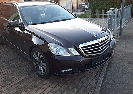 Mercedes-Benz E 220 CDI BlueEfficiency (212.202)