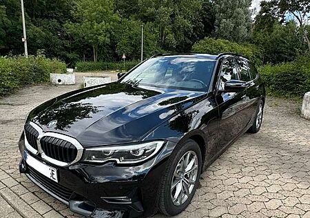 BMW 330e 330 Touring Aut. Sport Line
