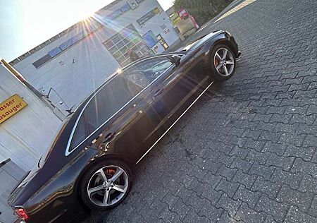 Audi A8 4.2 TDI DPF quattro tiptronic