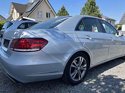 Mercedes-Benz E 250 E 250 CGI BlueEfficiency (212.036)