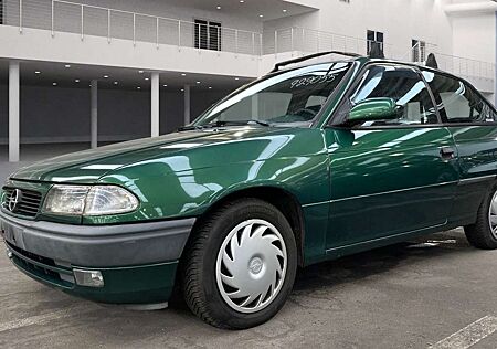 Opel Astra 1.6/ 150€ Versicherung im Jahr / Bald Oldtimer
