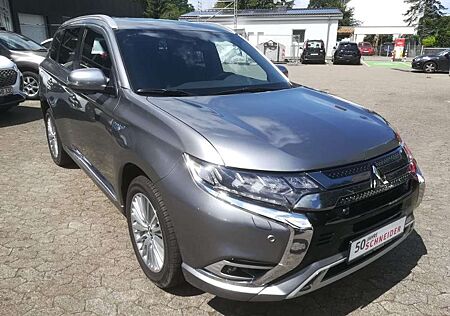 Mitsubishi Outlander Plug-in Hybrid TOP 2.4 MIVEC 4WD