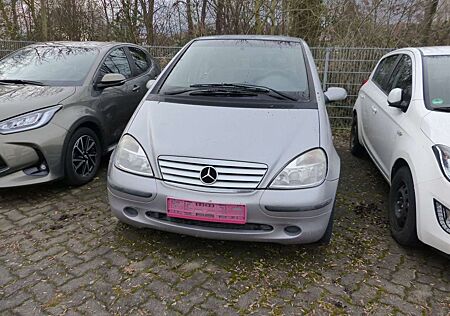 Mercedes-Benz A 170 CDI Avantgarde 5-türig elek. Lamellendach