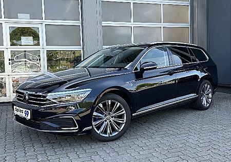 VW Passat Variant Volkswagen GTE Hybrid Shz AHK Navi Massage