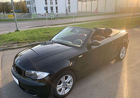 BMW 118i 118 1-er Cabrio*2.HAND*GEPFLEGT*TEILLEDER*AUX