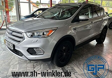 Ford Kuga Titanium 4x4*Schaltgetriebe*Kamera*Winterp.