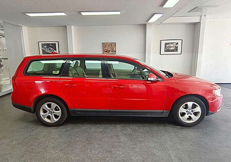 Volvo V70 D5 Kinetic Leder PDC SD TÜV 05/2028