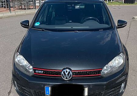 VW Golf GTI Volkswagen Kombilimosine