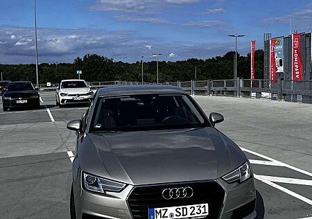 Audi A4 1.4TSI Automatik /Navi/ Xenon/ Sitzh./PDC