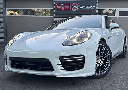 Porsche Panamera GTS Burmester / Sport Design / AHK / SH