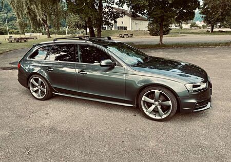 Audi A4 Avant 2.0 TDI DPF quattro S line Sportpaket