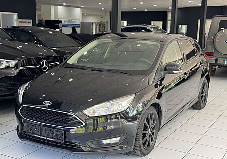 Ford Focus Lim. Business*AUTOMATIK*WINTER*2-ZONEN*NAV