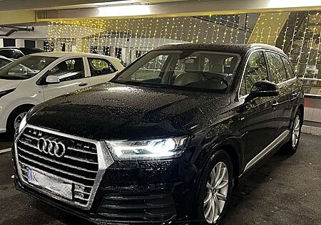 Audi Q7 Diesel 3.0 TDI quattro tiptronic