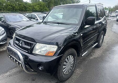 Mitsubishi Pajero 3.2 DI-D Classic KLIMA TÜV 03.2026