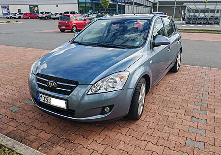 Kia Cee'd Ceed / Ceed LPG 2.0 CVVT LPG - Automatik