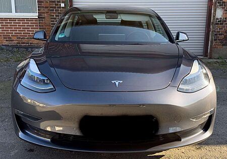 Tesla Model 3 Langstreckenbatt. Allradantrieb Dual Motor