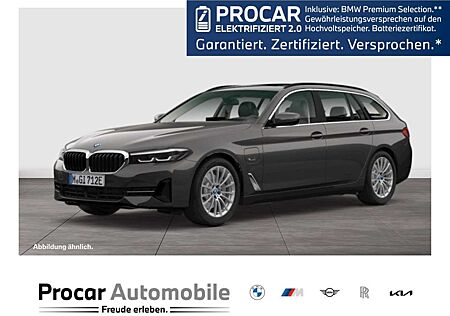 BMW 530 e xDrive TOURING+ACC+PANO+AHK+PA+18"