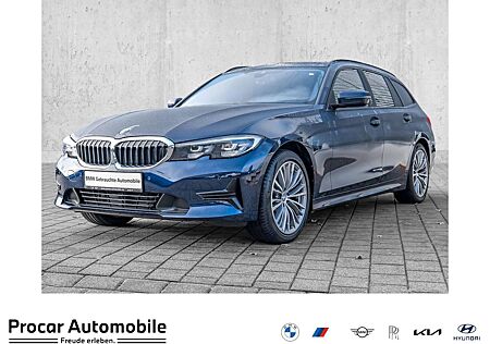 BMW 320 d xDrive PANO AHK RFK NAVI Standh. LED DAB