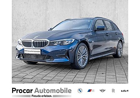 BMW 320 d xDrive PANO AHK RFK NAVI Standh. LED DAB