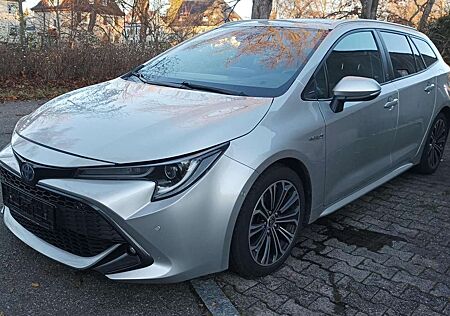 Toyota Corolla 2.0 Hybrid Touring Sports Team Deutschland