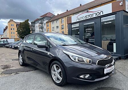 Kia Cee'd Ceed / Ceed Edition 7 *2.HAND*XEN*8xREIFEN*SHZ