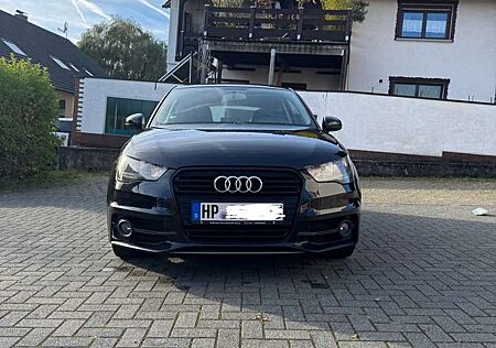 Audi A1 1.2 TFSI S line Sportpaket