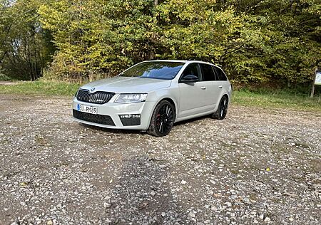 Skoda Octavia Combi 2.0 TDI DSG RS