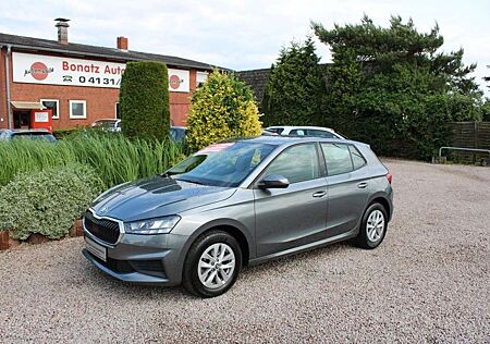 Skoda Fabia 1.0 TSI Ambition *AHK,Klimatr,Sitzhzg,ACC,APP*